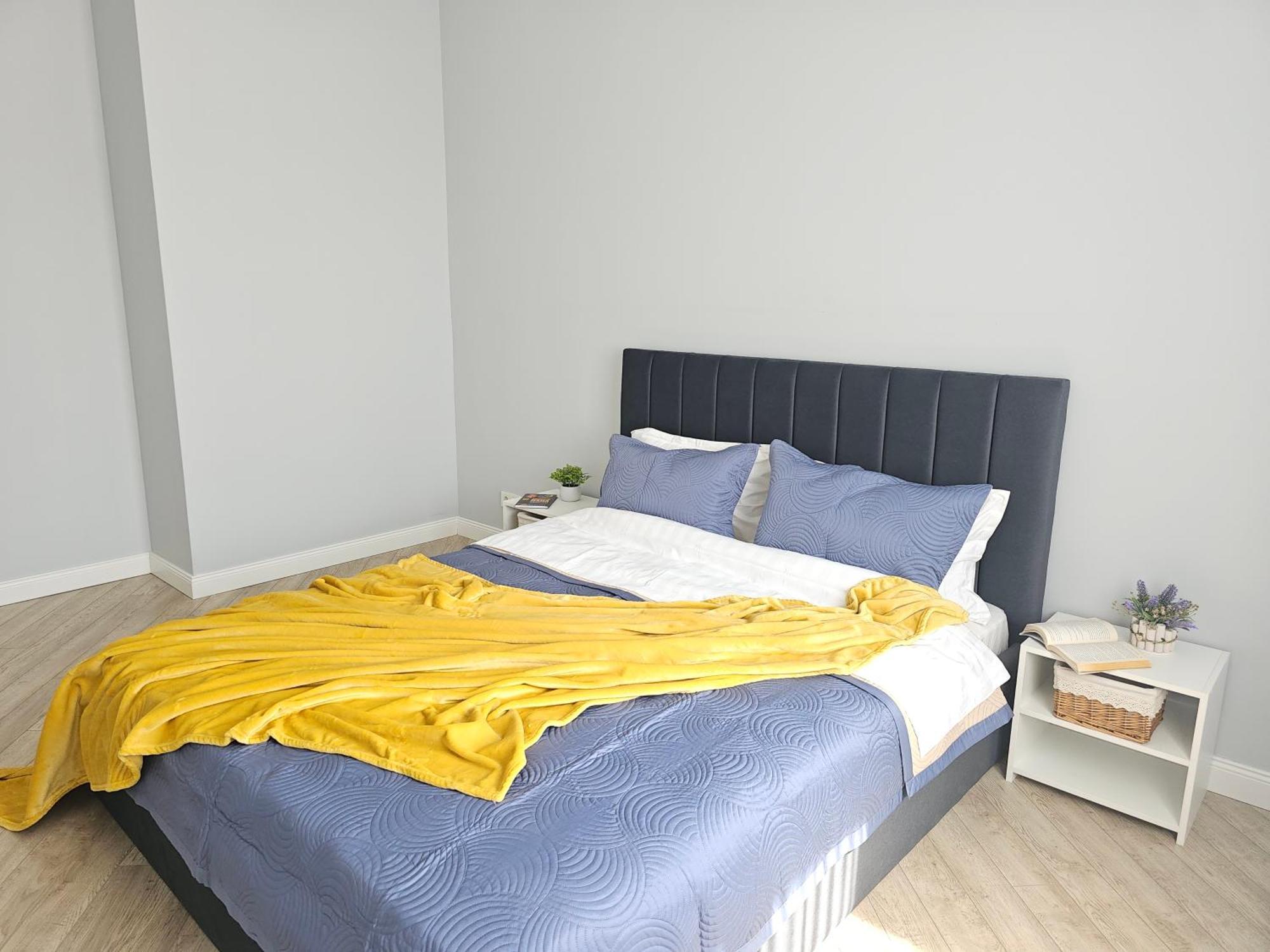 3 Gagarin Park Residential Complex Near Mega Shopping Mall Apartment Almaty