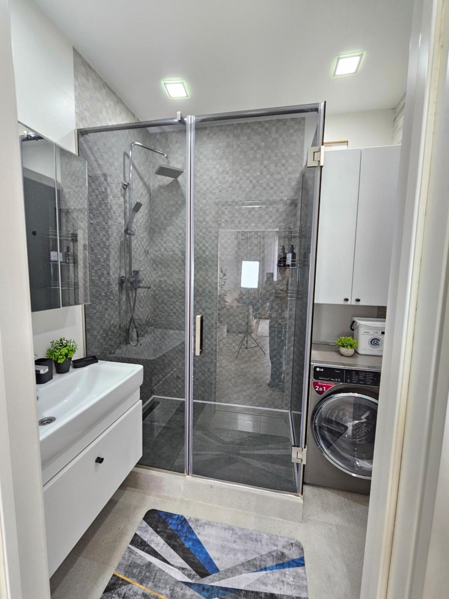 3 Gagarin Park Residential Complex Near Mega Shopping Mall Apartment *