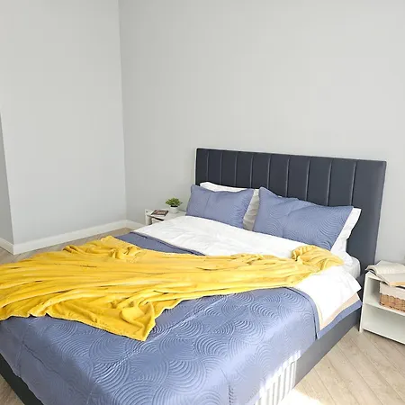 3 Room Gagarin Park Residential Complex Near Mega Shopping Mall Almaty Exterior photo