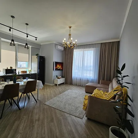 3 Room Gagarin Park Residential Complex Near Mega Shopping Mall Almaty Exterior photo